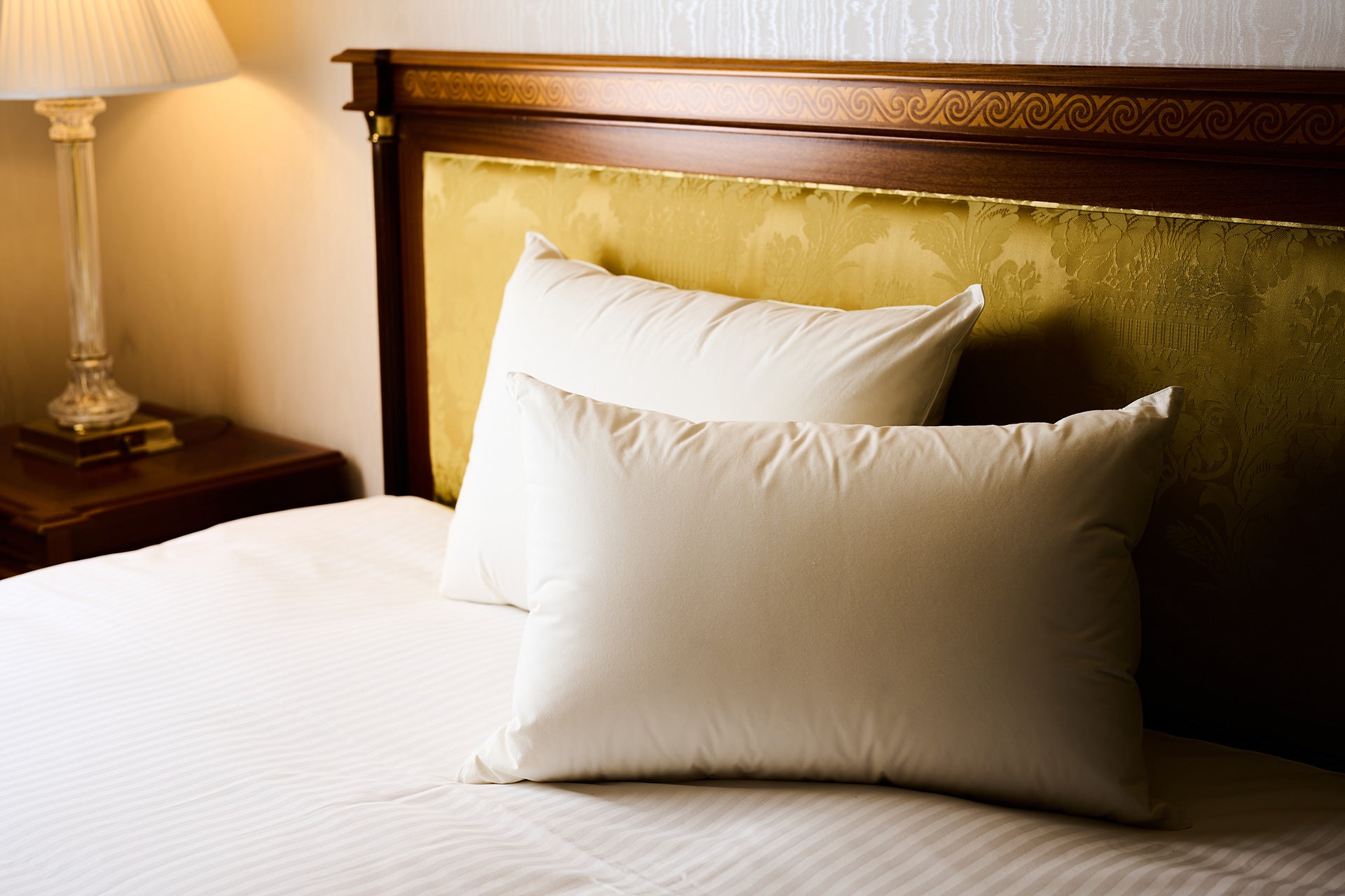 downpillow_3layers-image3.jpg?