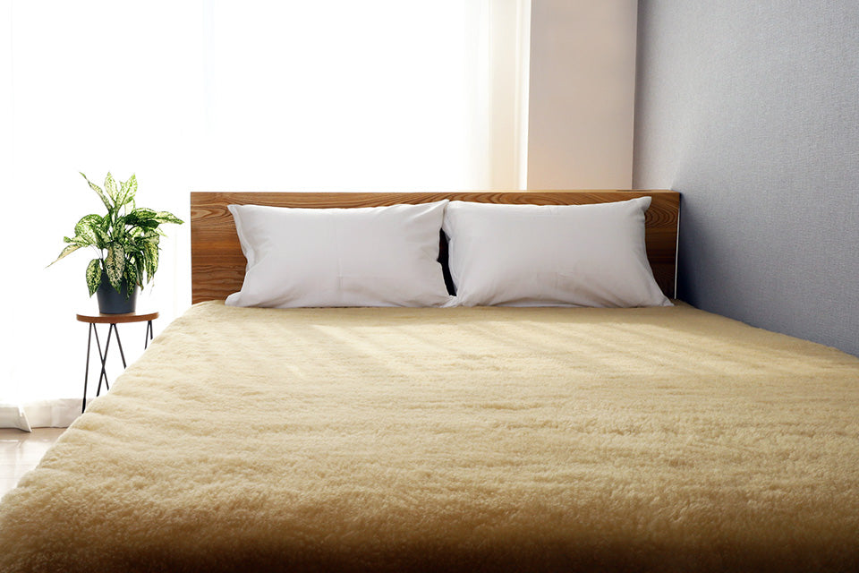 メリノウール両面敷き毛布 – 和雲